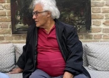 تصویراول-محمد فاسونکی در نمایشگاه